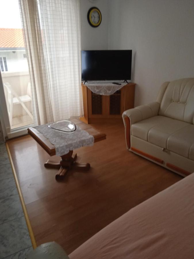 Apartments Suco Celina Luaran gambar
