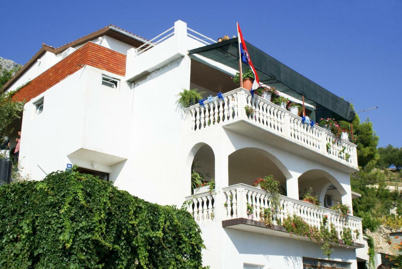 Apartments Suco Celina Luaran gambar
