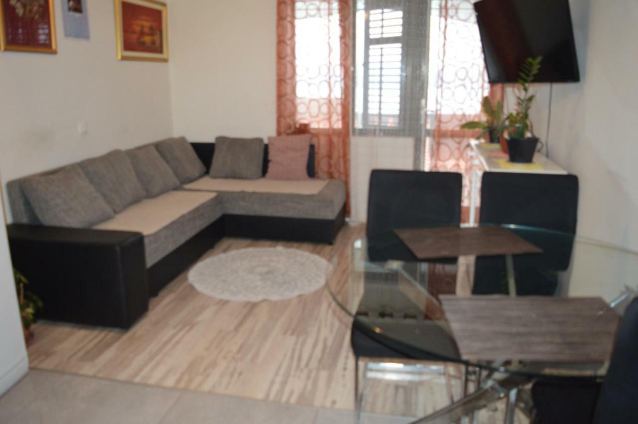 Apartments Suco Celina Luaran gambar